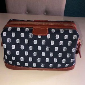 DOONEY & BOURKE MLB TIGER DOPP TRAVEL TOILETRY BAG